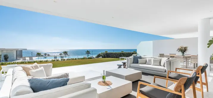 Short-term rent of ground floor apartment in New Golden Mile 0