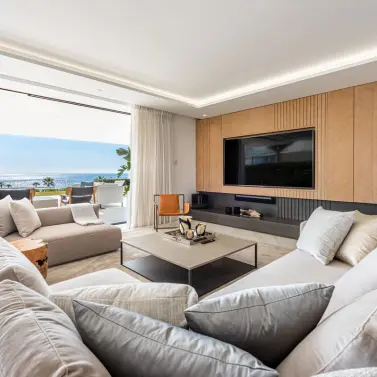 Short-term rent of ground floor apartment in New Golden Mile