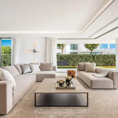 Short-term rent of ground floor apartment in New Golden Mile