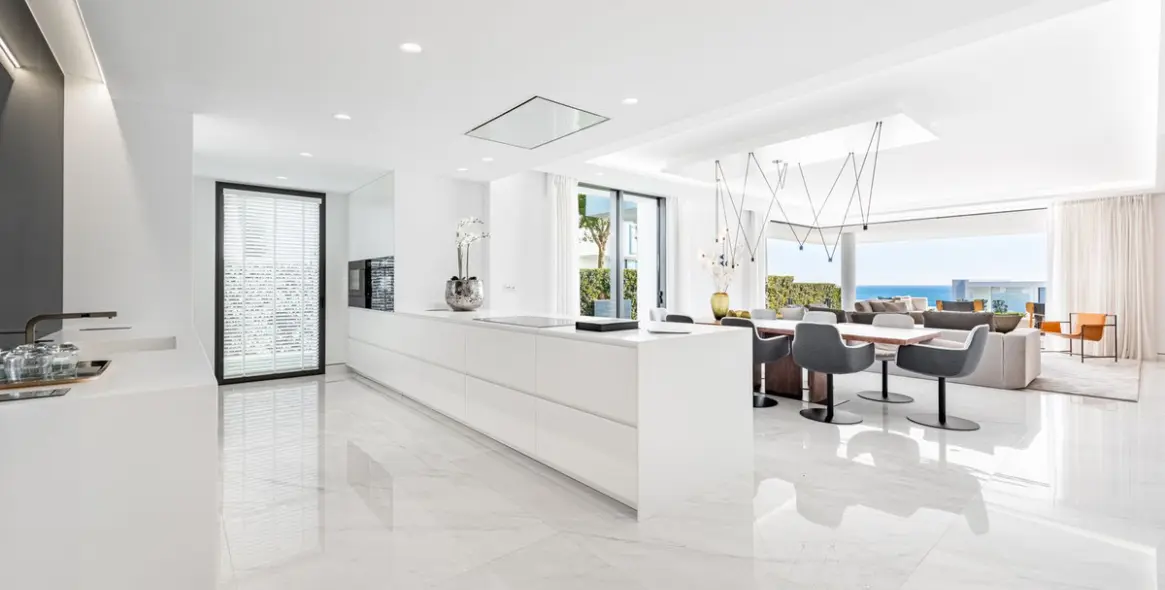 Short-term rent of ground floor apartment in New Golden Mile 6