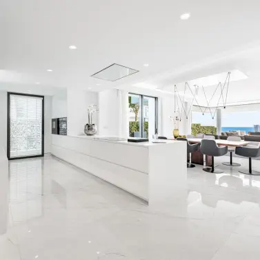 Short-term rent of ground floor apartment in New Golden Mile