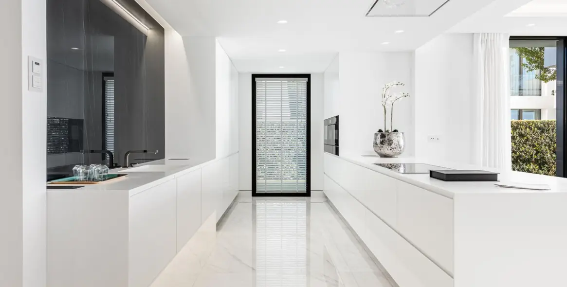 Short-term rent of ground floor apartment in New Golden Mile 7
