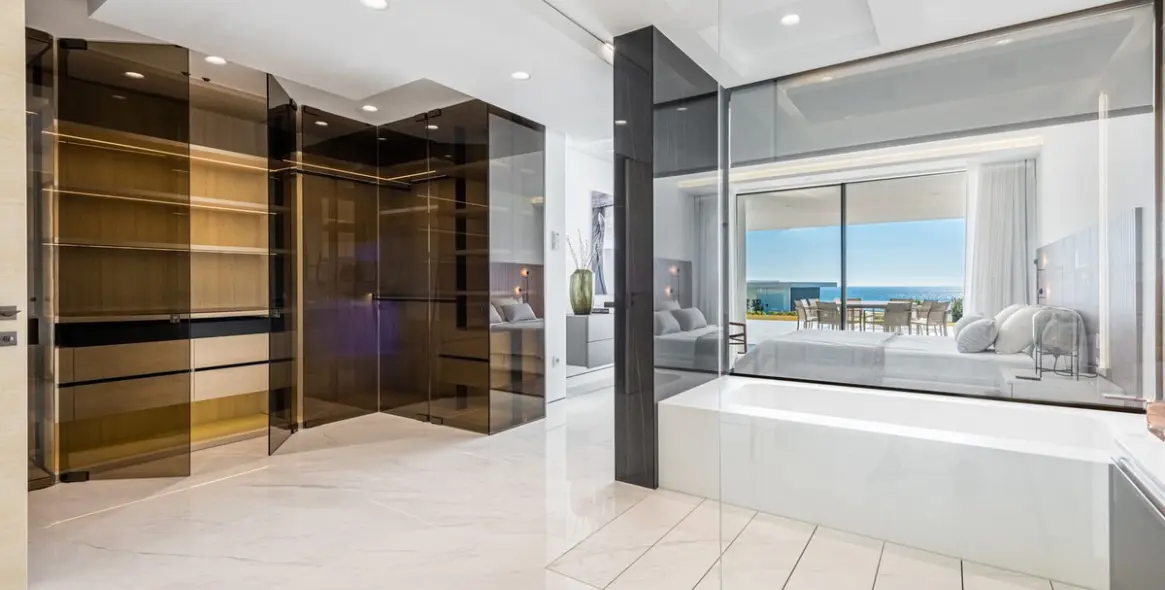 Short-term rent of ground floor apartment in New Golden Mile 11