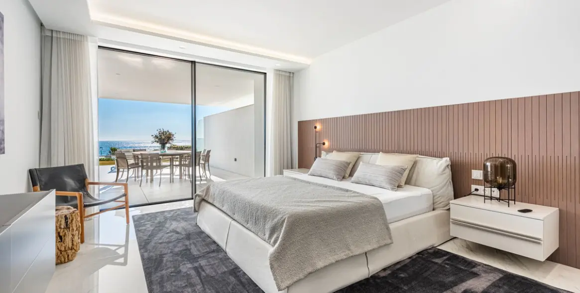 Short-term rent of ground floor apartment in New Golden Mile 12