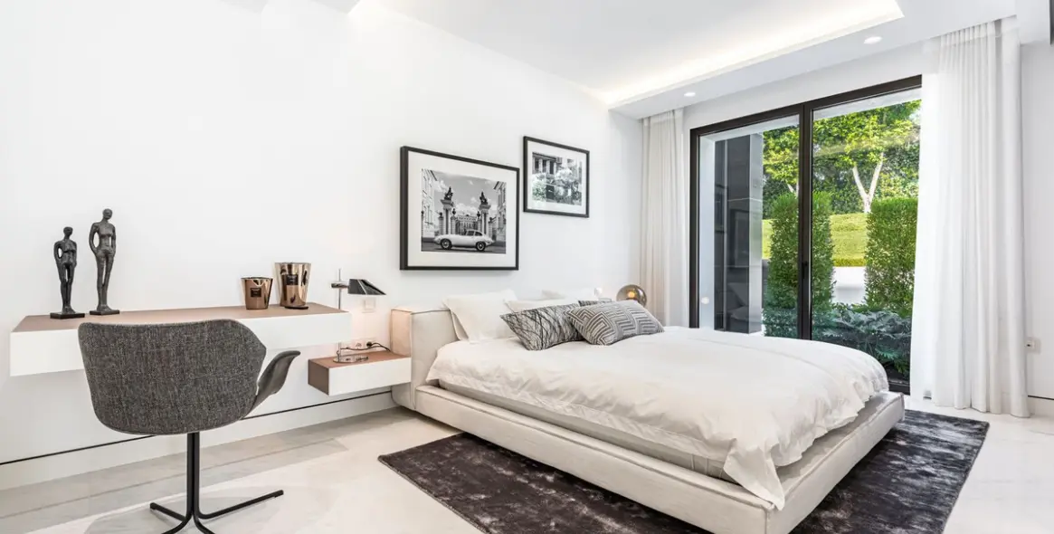 Short-term rent of ground floor apartment in New Golden Mile 15
