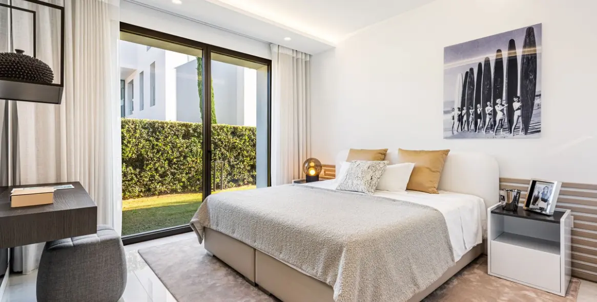 Short-term rent of ground floor apartment in New Golden Mile 17