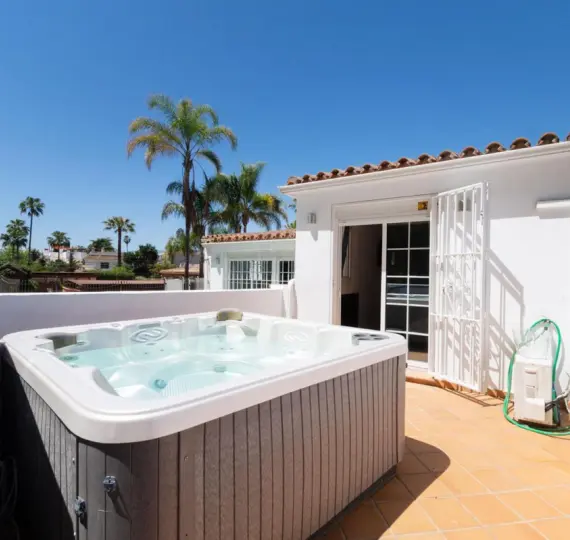 Long-term rent of detached villa in San Pedro de Alcántara