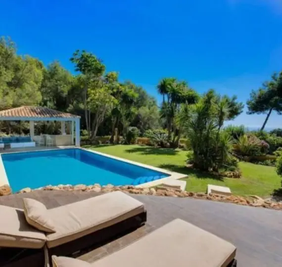 Long-term rent of detached villa in The Golden Mile