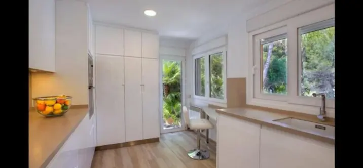 Long-term rent of detached villa in The Golden Mile 2