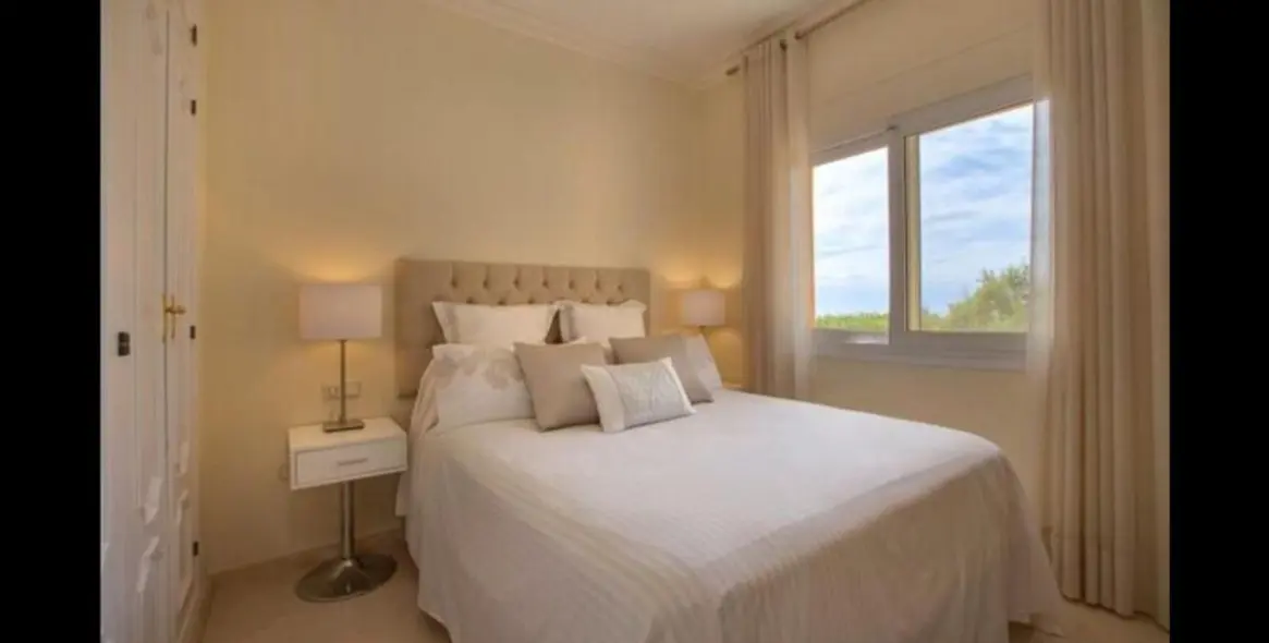 Long-term rent of detached villa in The Golden Mile 13