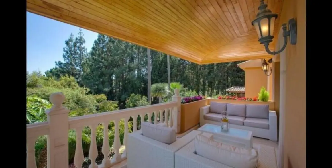 Long-term rent of detached villa in The Golden Mile 17