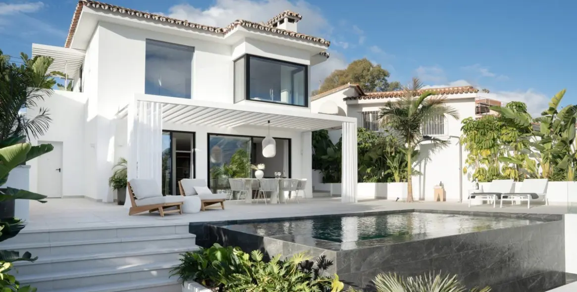 Краткосрочная аренда  отдельно стоящей виллы в Nueva Andalucía 1