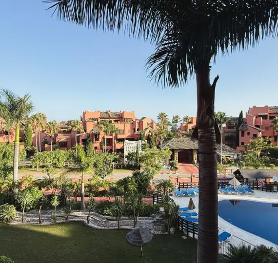 Middle floor apartment R5117965