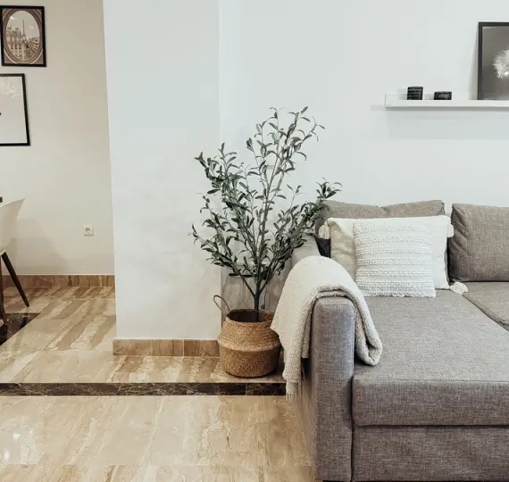 Middle floor apartment R5117965