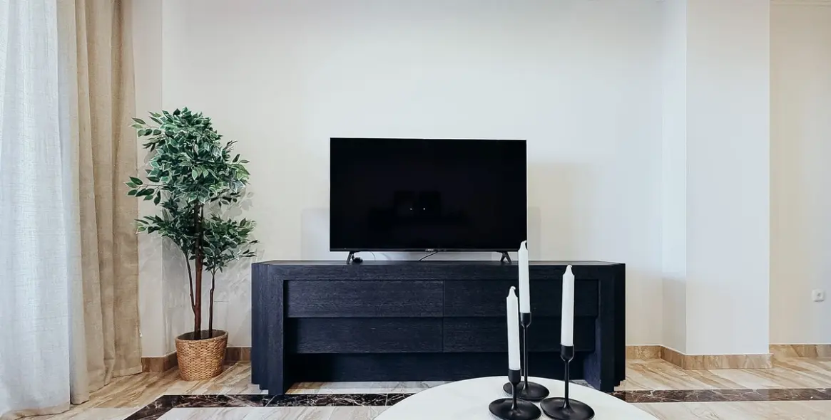 Long-term rent of middle floor apartment in Estepona 12