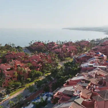 Продажа апартаментов на среднем этаже в Estepona