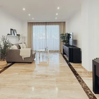 Продажа апартаментов на среднем этаже в Estepona