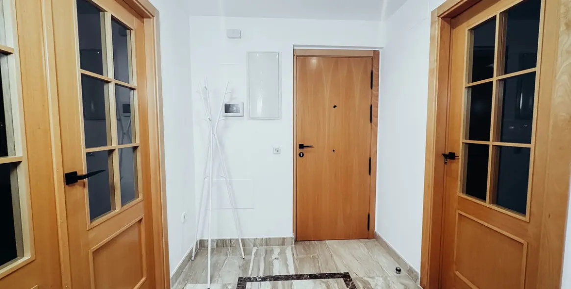 Sale of middle floor apartment in Estepona 39