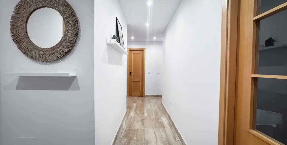 Sale of middle floor apartment in Estepona 46