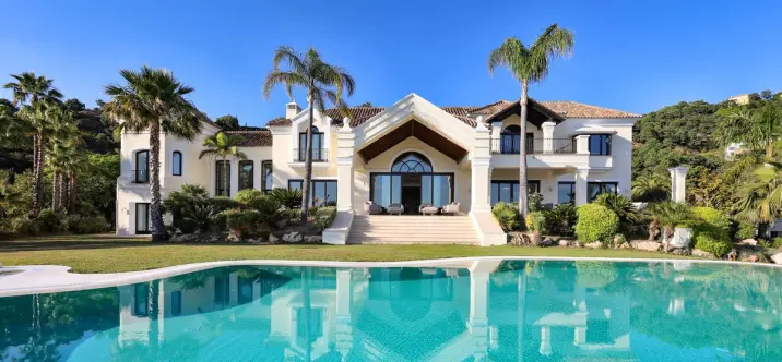 Short-term rent of detached villa in Benahavís 0