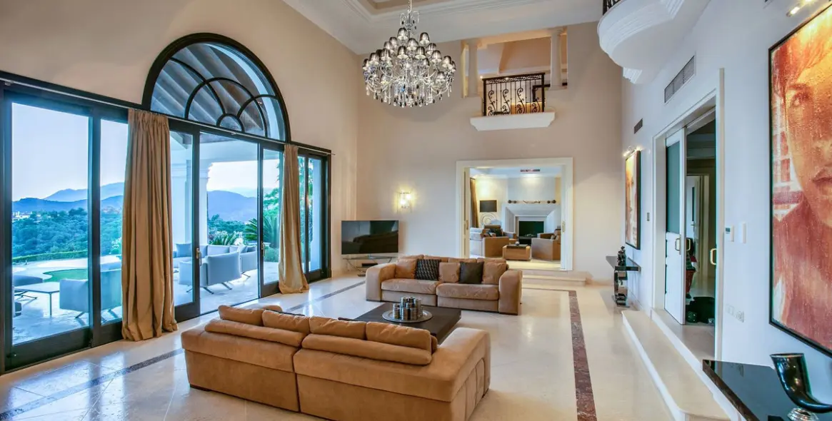 Short-term rent of detached villa in Benahavís 3