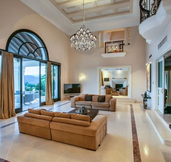 Short-term rent of detached villa in Benahavís