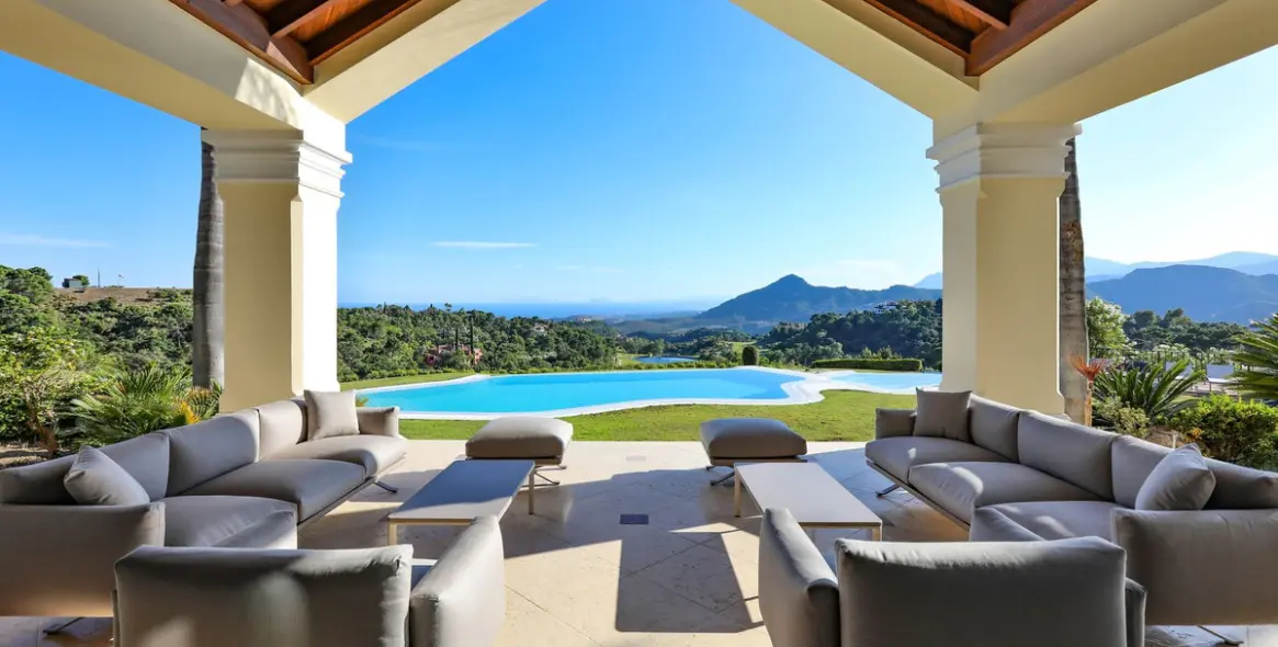 Short-term rent of detached villa in Benahavís 5