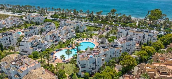 Alquiler a corto plazo de apartamento en planta baja en San Pedro de Alcántara 0