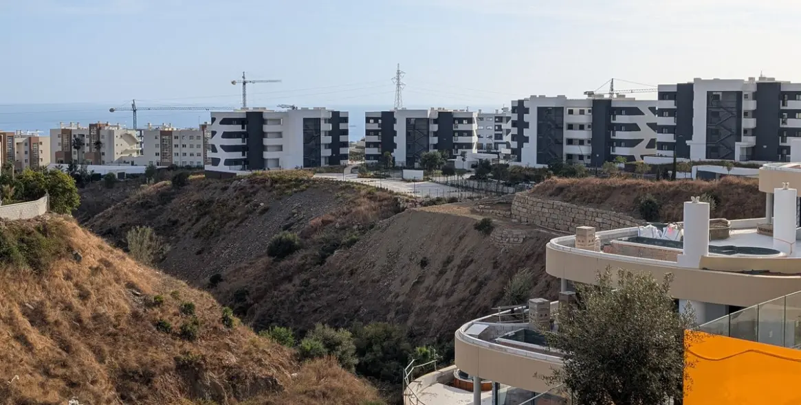 Alquiler a largo plazo de apartamento en planta media en Fuengirola 17