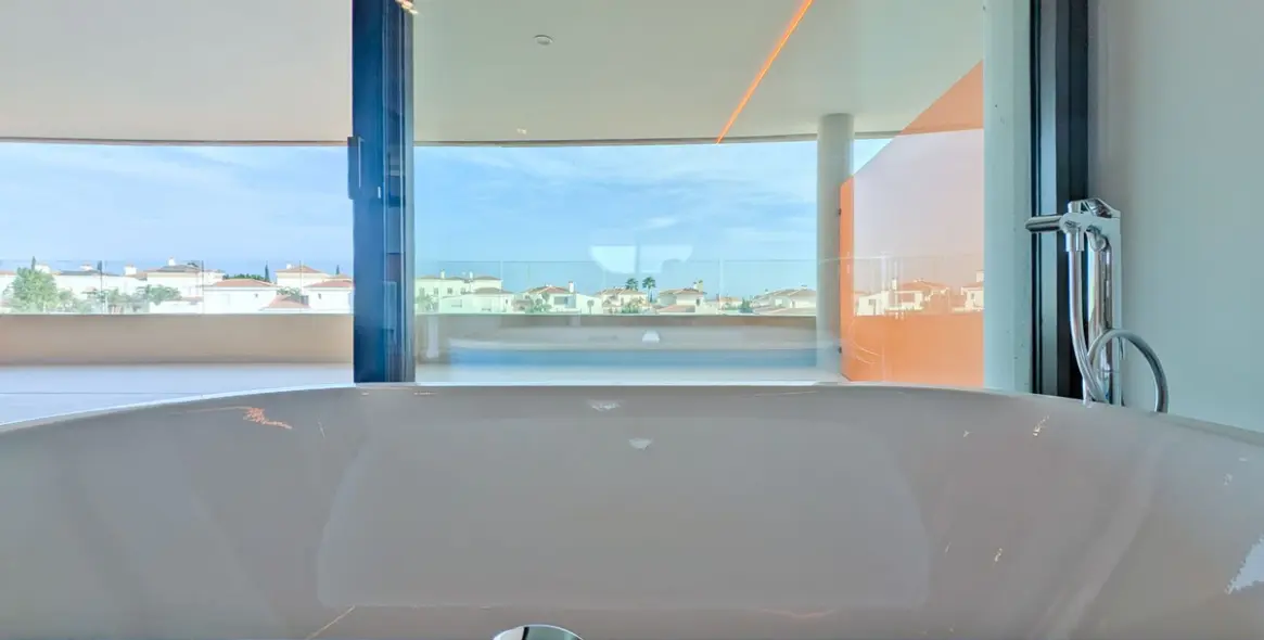 Alquiler a largo plazo de apartamento en planta media en Fuengirola 44