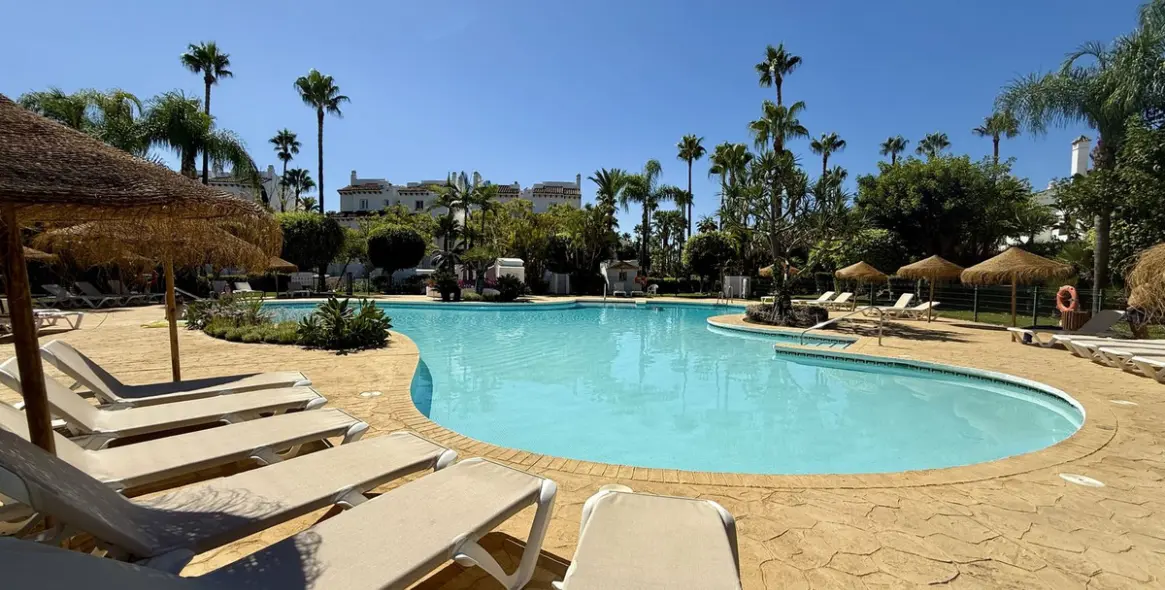 Long-term rent of semi-detached house in Costalita 1