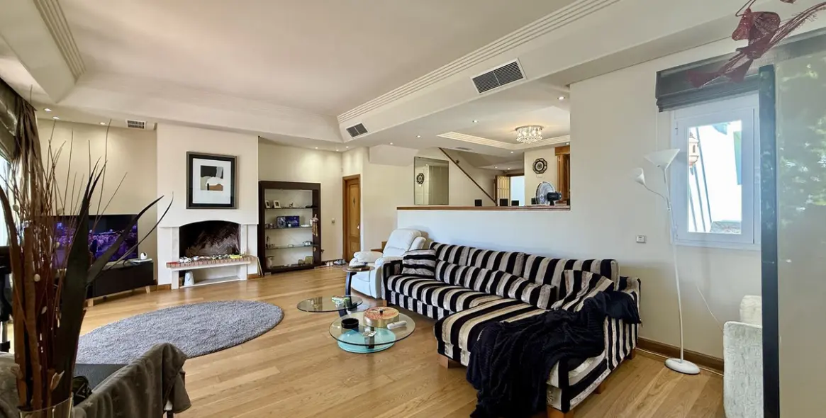 Long-term rent of semi-detached house in Costalita 6