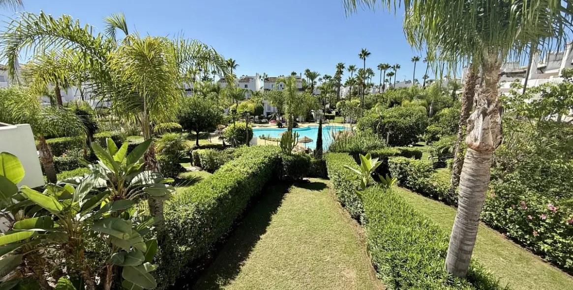 Long-term rent of semi-detached house in Costalita 18