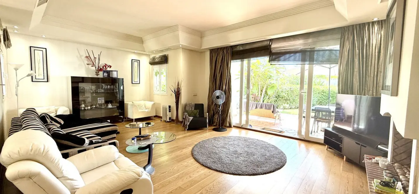 Short-term rent of semi-detached house in Costalita 2