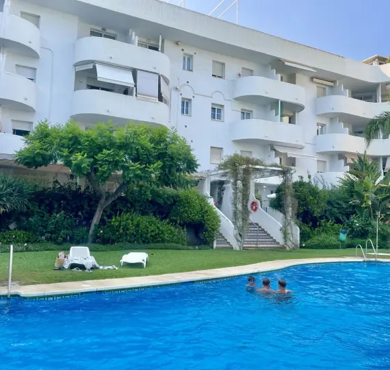 Ground floor apartment R5145841