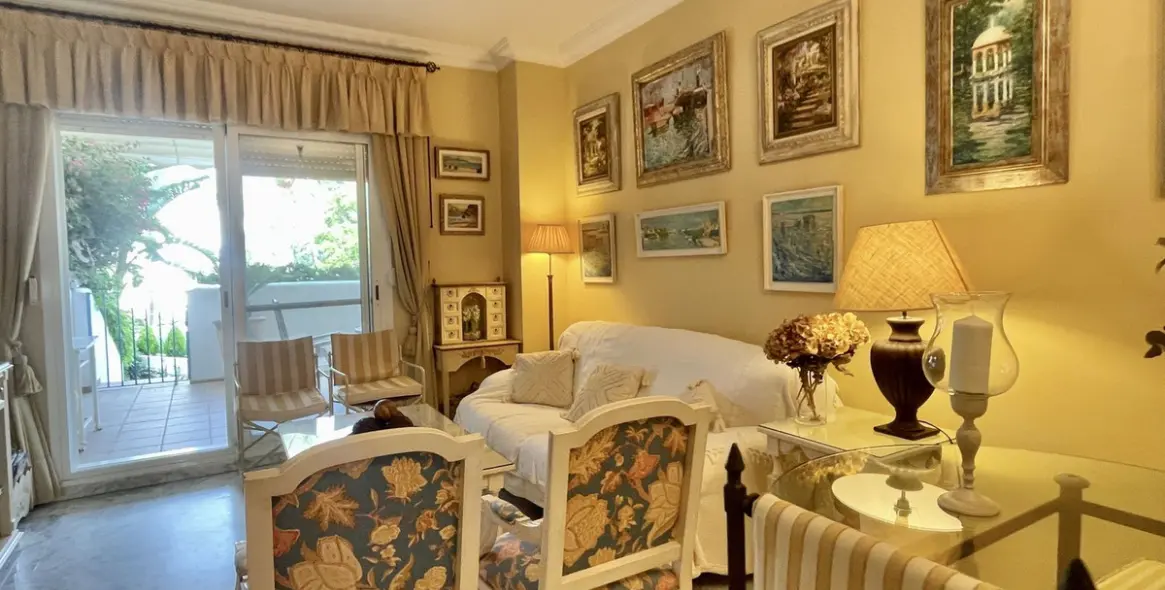 Long-term rent of ground floor apartment in The Golden Mile 12