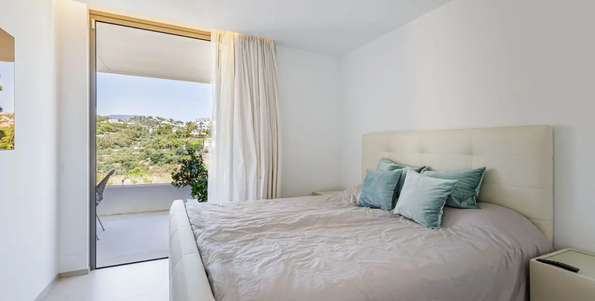 Long-term rent of middle floor apartment in Los Arqueros 8