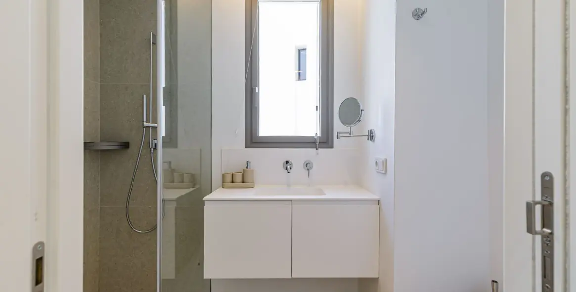 Long-term rent of middle floor apartment in Los Arqueros 9