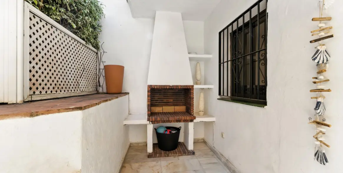 Long-term rent of ground floor apartment in Elviria 17