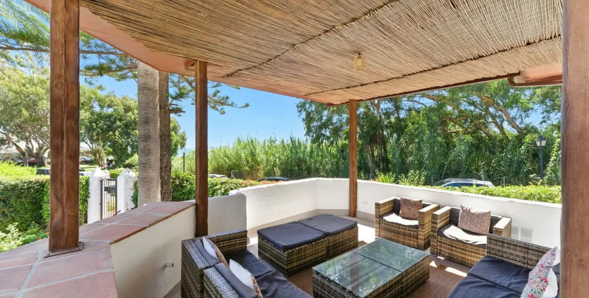 Long-term rent of ground floor apartment in Elviria 20