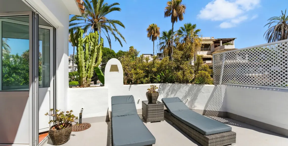 Long-term rent of ground floor apartment in Elviria 24