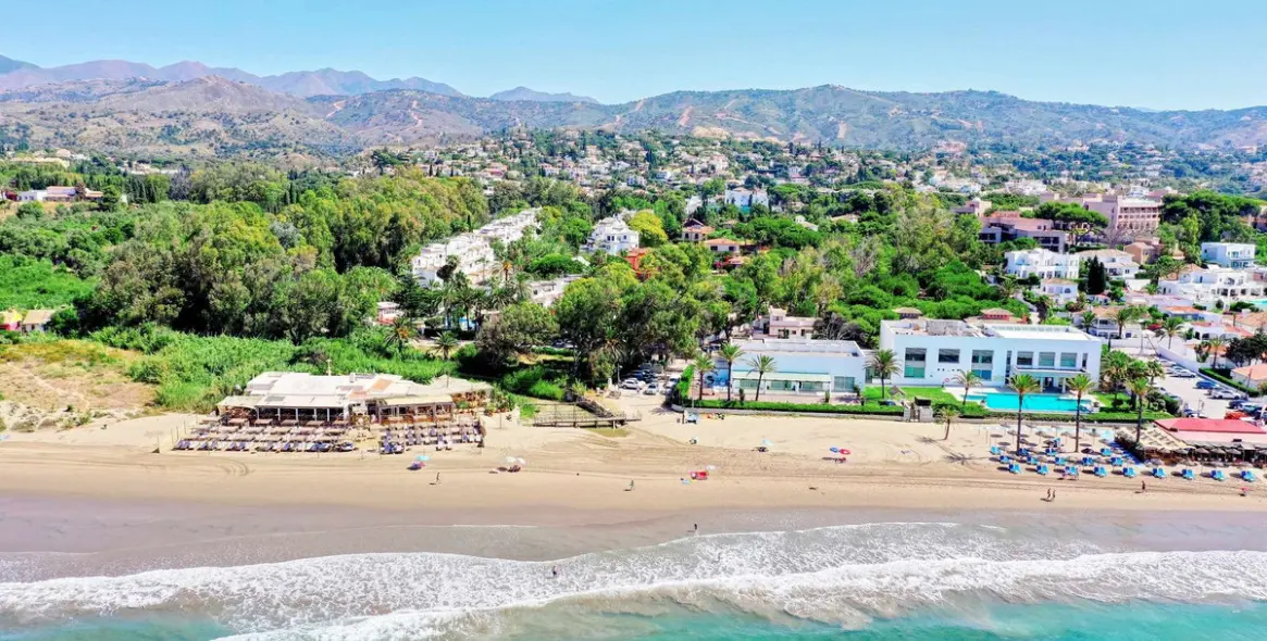 Долгосрочная аренда апартаментов на первом этаже в Elviria 37