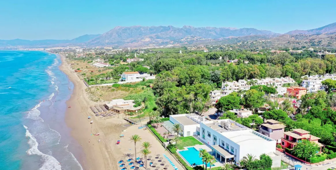 Долгосрочная аренда апартаментов на первом этаже в Elviria 39