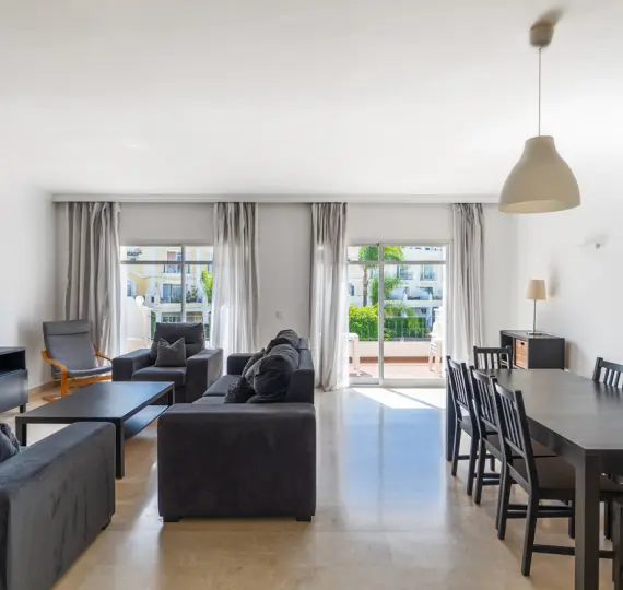 Долгосрочная аренда двухуровневых апартаментов в Nueva Andalucía