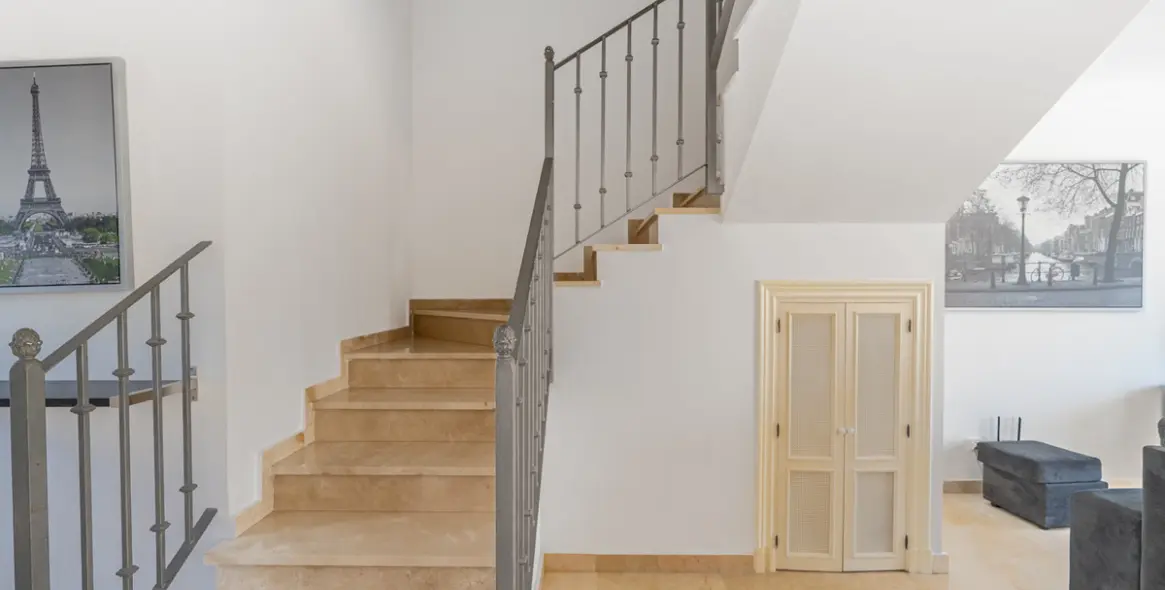 Долгосрочная аренда двухуровневых апартаментов в Nueva Andalucía 10