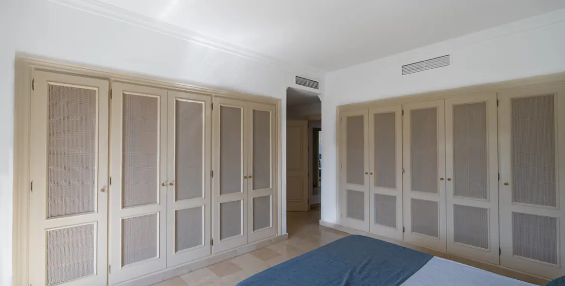 Долгосрочная аренда двухуровневых апартаментов в Nueva Andalucía 14