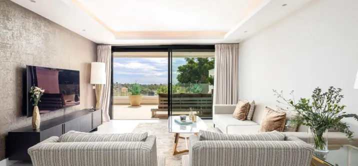 Long-term rent of middle floor apartment in Nueva Andalucía 1