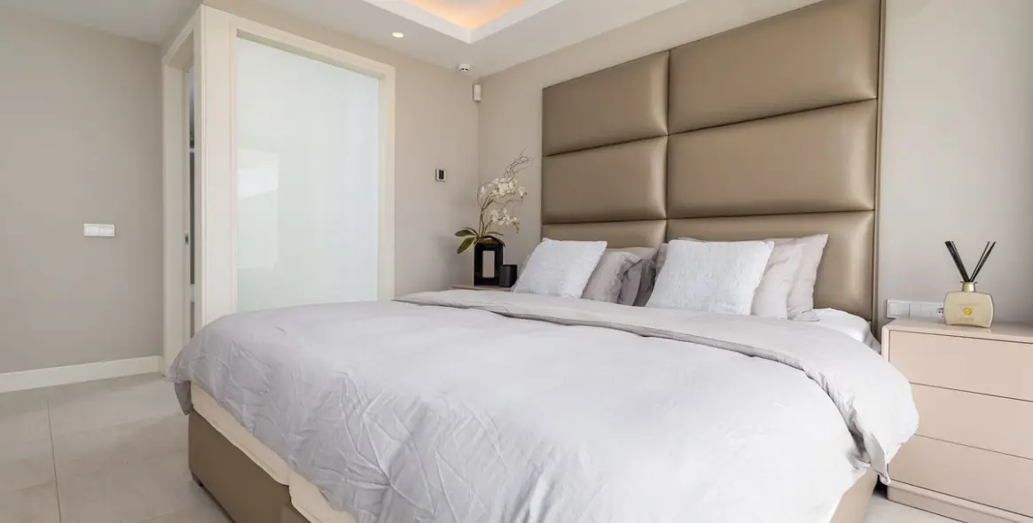 Long-term rent of middle floor apartment in Nueva Andalucía 7