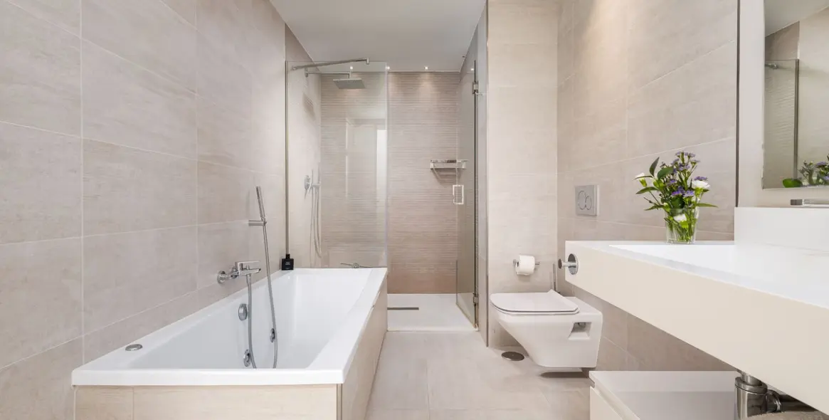 Long-term rent of middle floor apartment in Nueva Andalucía 11