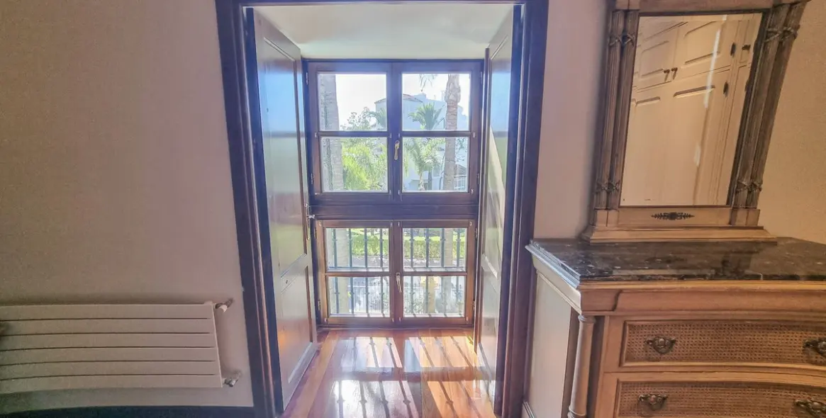 Long-term rent of middle floor apartment in Marbella 12